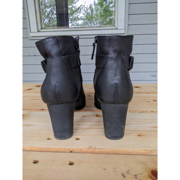 COLE HAAN Black Pebbled Leather Ankle Boots Size 8.5 Buckle Strap Block Heel - Picture 5 of 6